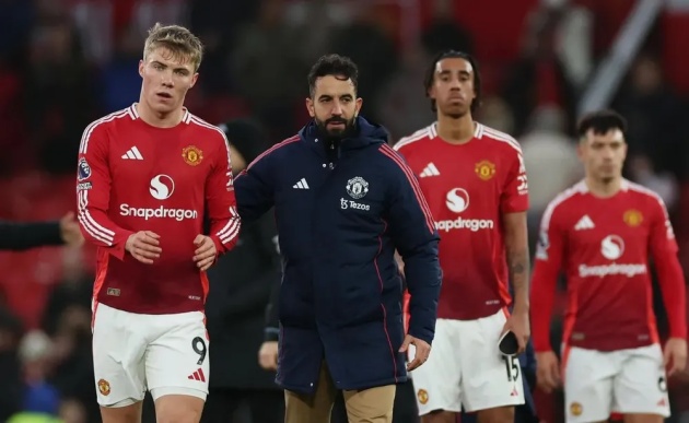 Manchester United: Từ Vinh Quang Europa League 2017 Đến Thử Thách Khó Khăn Hiện Tại