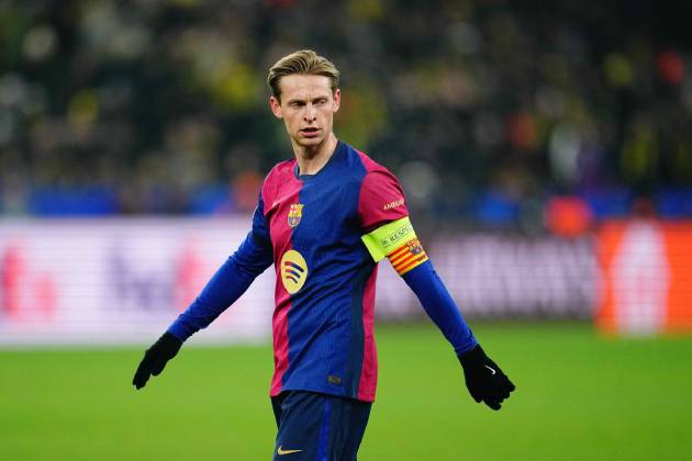 Barcelona Gấp Rút Gia Hạn Hợp Đồng với Frenkie De Jong